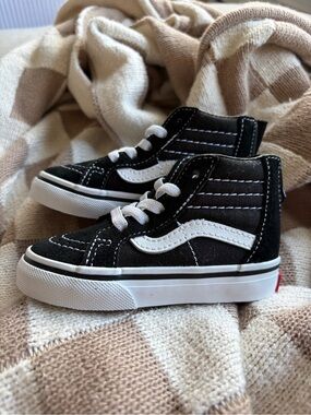 Toddler Sk8-Hi Zip Shoe